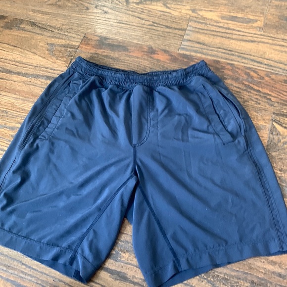 lululemon athletica Other - Lululemon Mens Shorts Size L